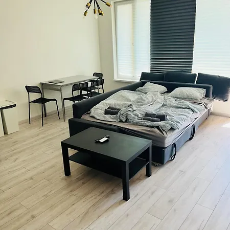 Free 1x Parking And Free Wifi New Suncatcher Apartment Bratislava